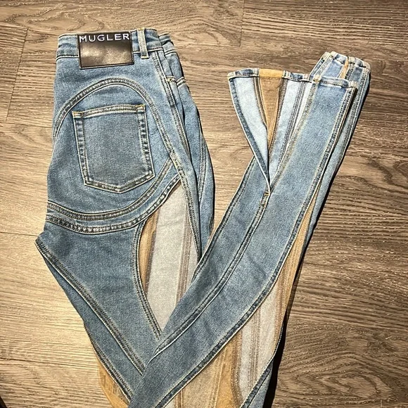 ICONIC MUGLER JEANS✨ - Picture 3 of 6